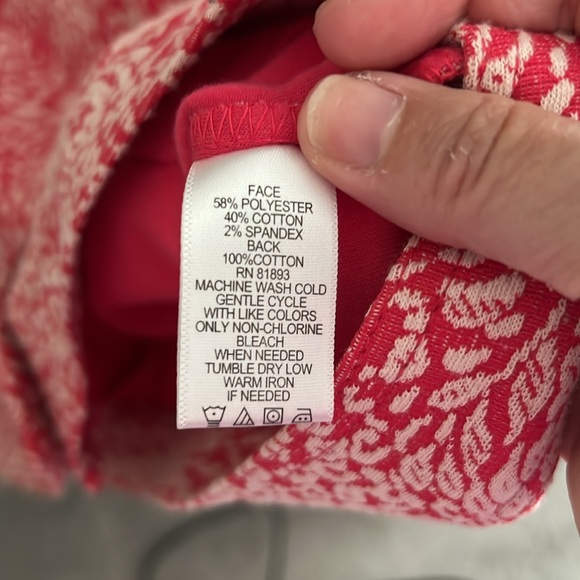 Beautiful red and white size M Isaac Mizrahi Live jacket with gold buttons - Picture 7 of 8